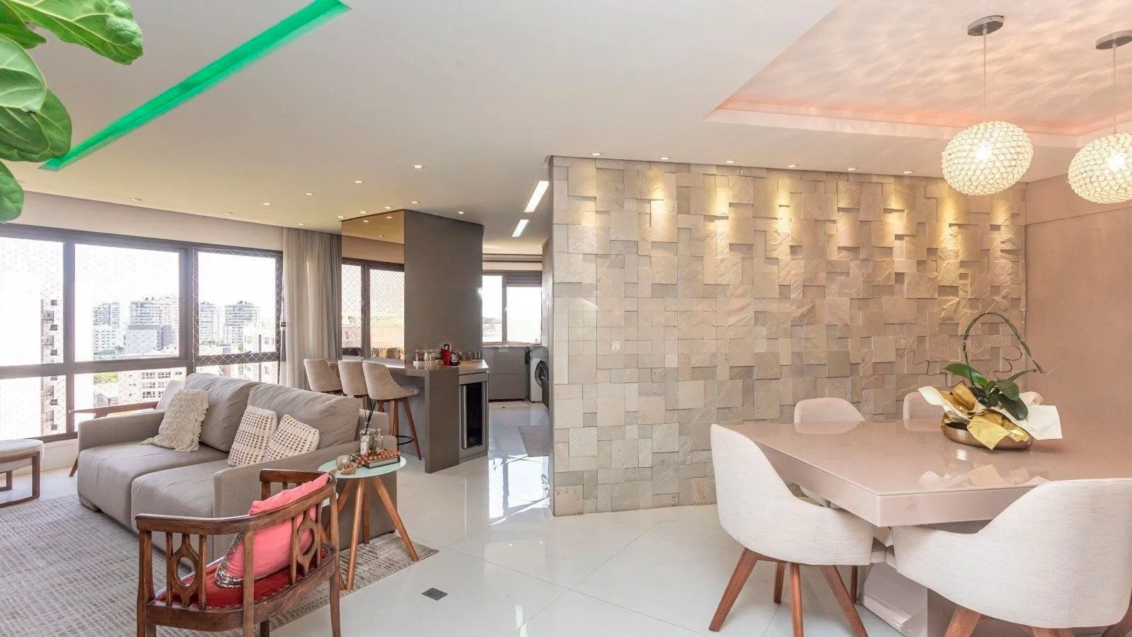 Imagem Apartamento com 3 quartos, 3 vagas e 105m² - Bairro Vila Jardim