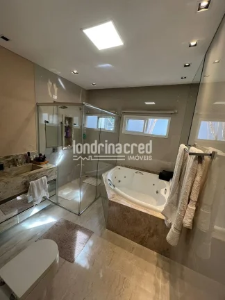 Imagem Casa Térrea de Alto Padrão no Condomínio Pitanguá em Londrina, 3 Suítes, 279m² Construídos, Lazer Completo e Localização Privilegiada Próx. Catuaí