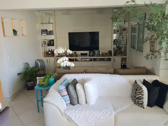 Imagem Apartamento de luxo em Vila Andrade, São Paulo-SP: 4 quartos, 3 suítes, 3 salas, 5 banheiros, 3 vagas de garagem, 130m².