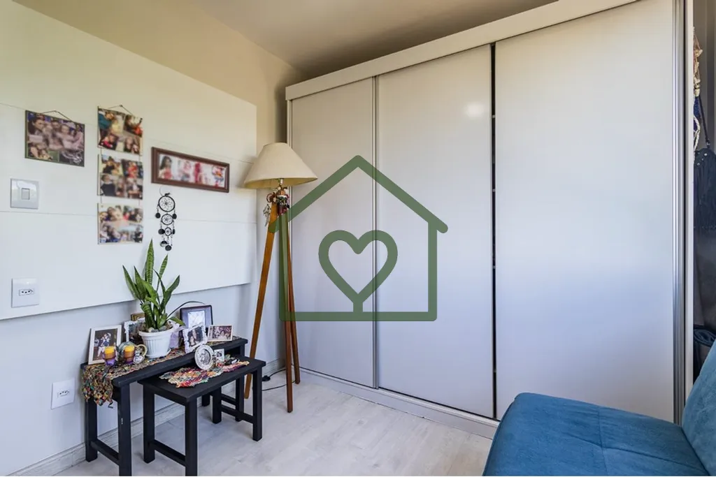 Imagem Descubra seu novo lar neste apartamento reformado na região sul do Brasil, localizado na Rua Albion...