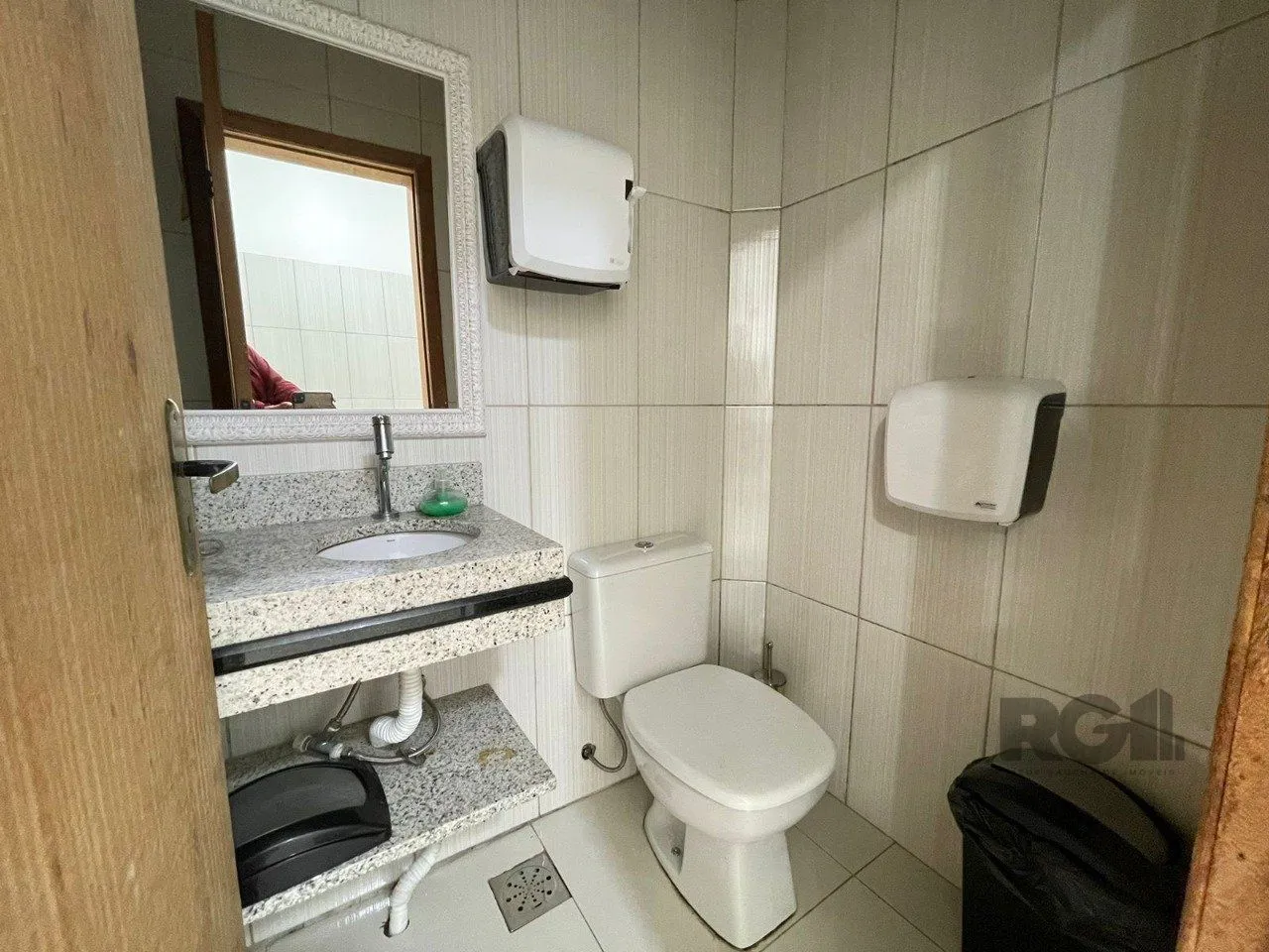 Imagem Prédio comercial 225m², com 5 lojas individuais, pé direito alto Vila Conceição.
