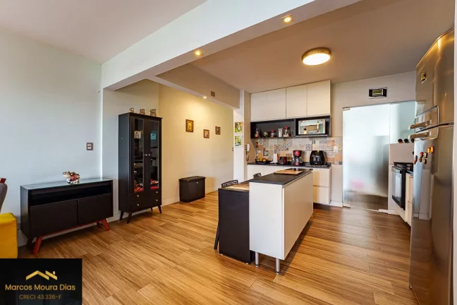 Imagem Apartamento em Perdizes, 120 m2, 3 Dormitórios, 2 Banheiros e 1 Lavabo. Edifício com Lazer, Portaria 24 hs e Gerador. Fácil Acesso a futura Estação Metrô
