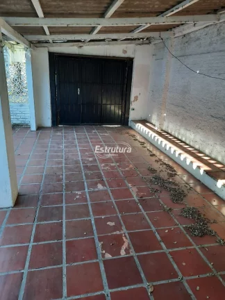 Imagem Excelente casa de três dormitórios em ótima localização