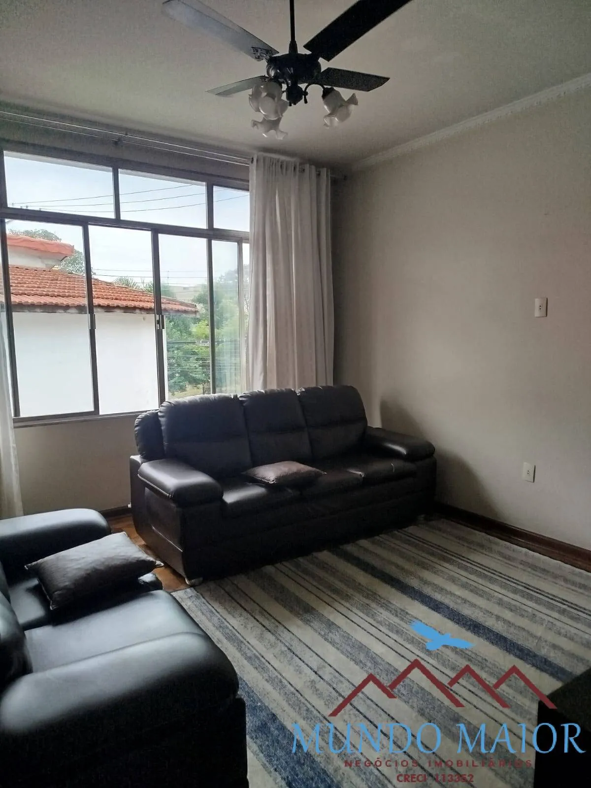 Imagem Oportunidade na Vila Gilda: Terreno Amplo com 2 Casas Térreas!