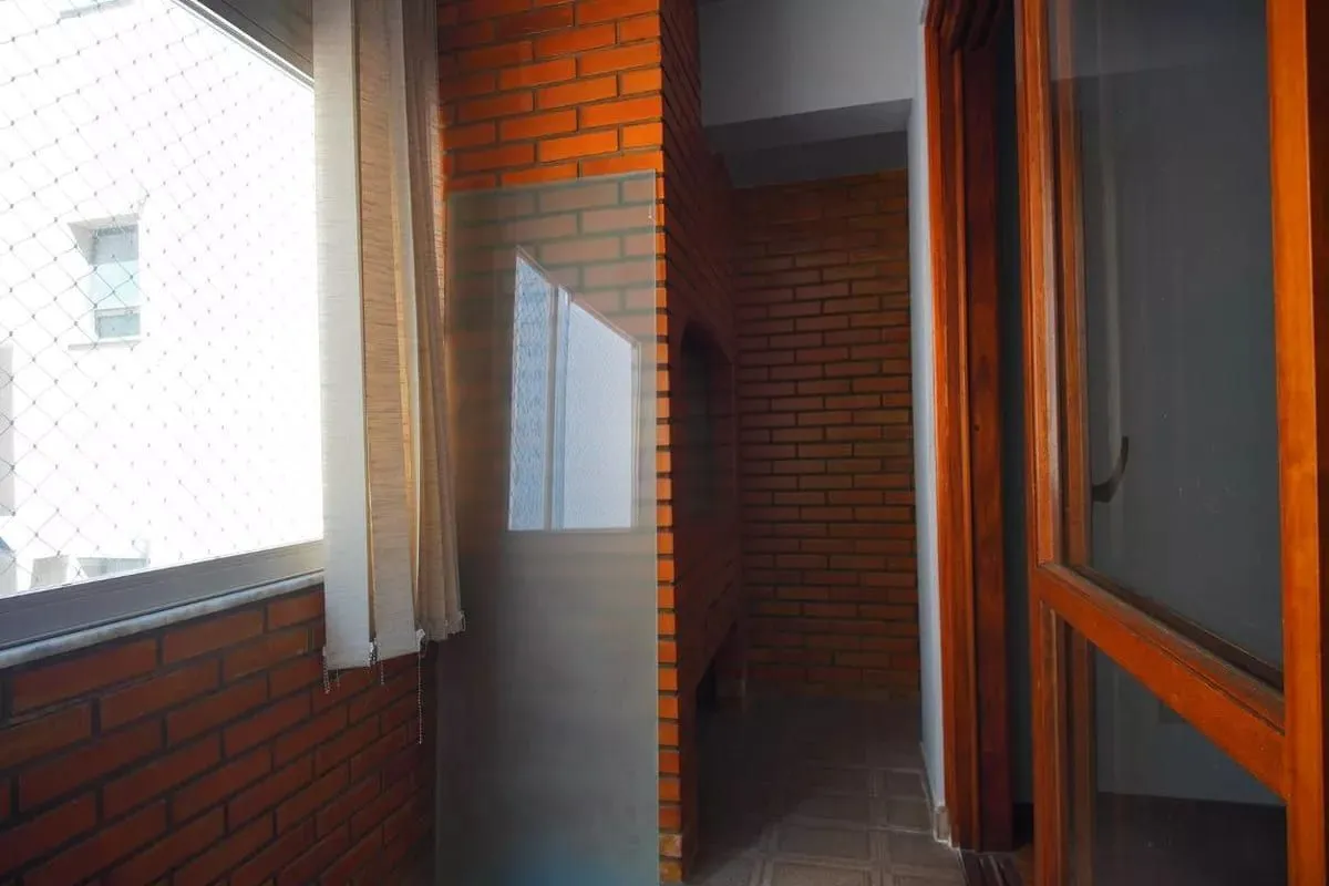 Imagem Apartamento de 3 dormitórios à venda em Petrópolis - Porto Alegre