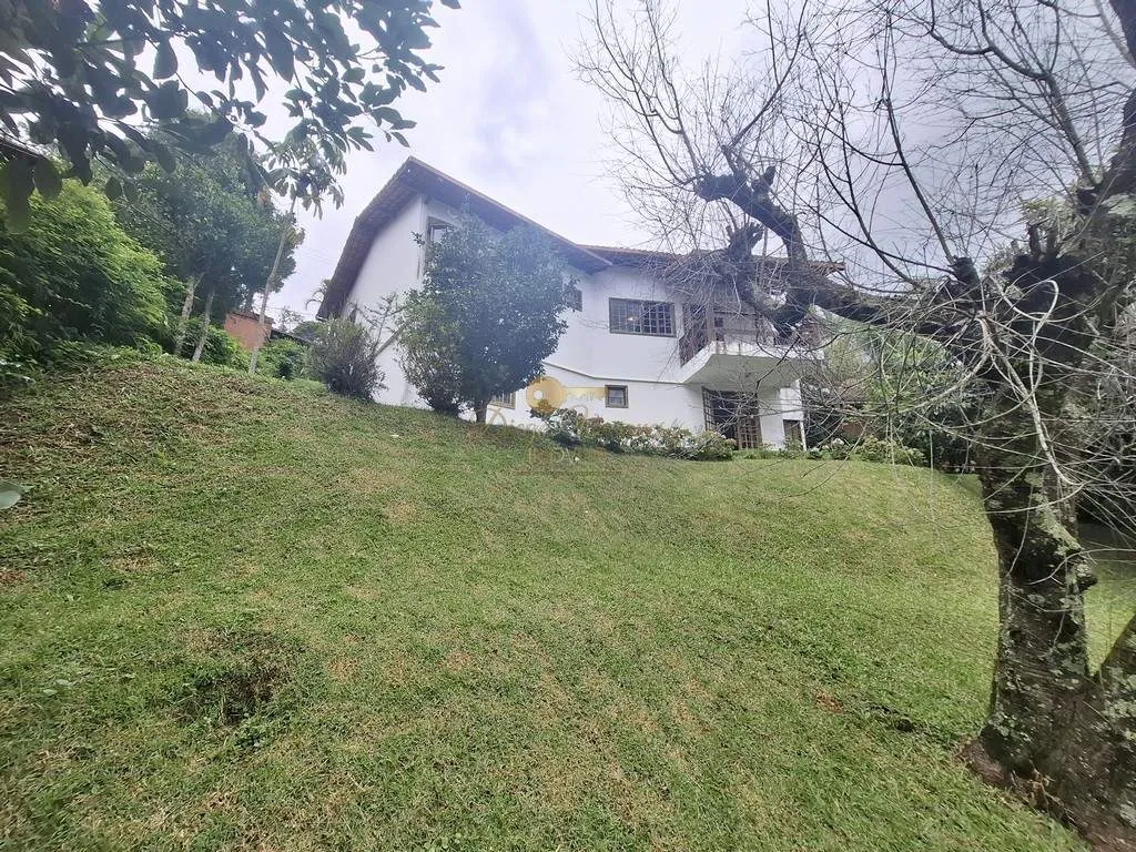 Imagem Casa em Condomínio para Venda em Teresópolis / RJ no bairro Parque do Imbui