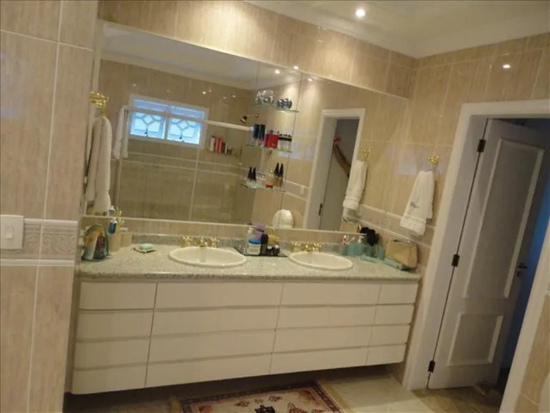 Imagem Casa Exclusiva no Cond. Residencial City Castelo com 680M²
