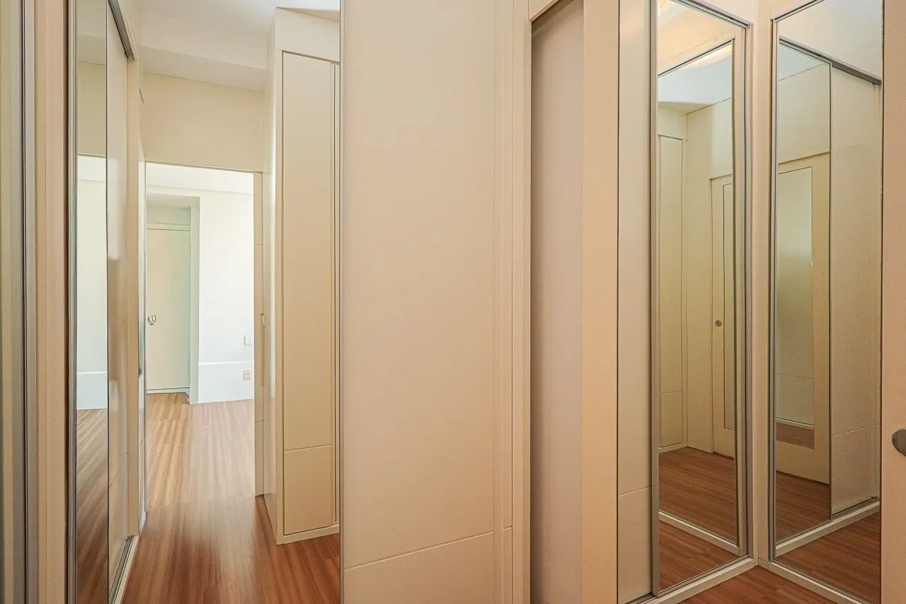 Imagem Apartamento de 3 quartos, 3 suítes, com 02 garagens individuais no Bairro Petrópolis, próximo a Encol.