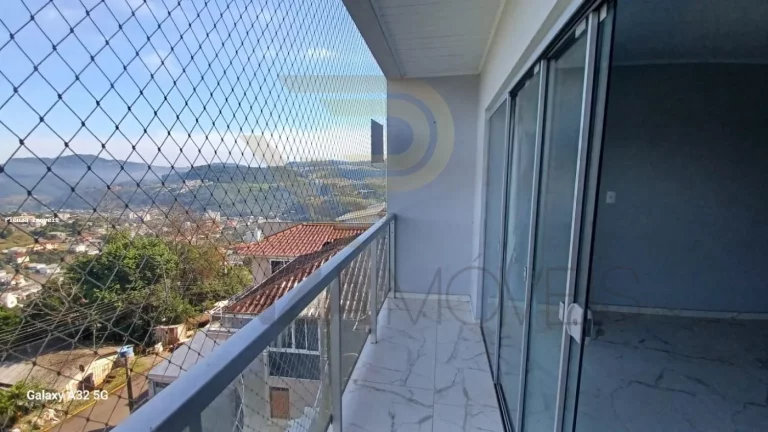 Imagem Casa Duplex para Venda em Concórdia, Nações, 3 dormitórios, 1 suíte, 2 banheiros, 1 vaga