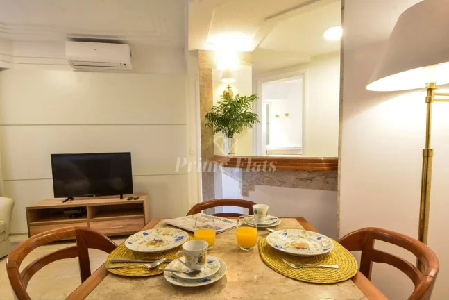 Imagem Flat disponível para locação no Golden Tower Residence, com 42,22m², 1 dormitório e 1 vaga