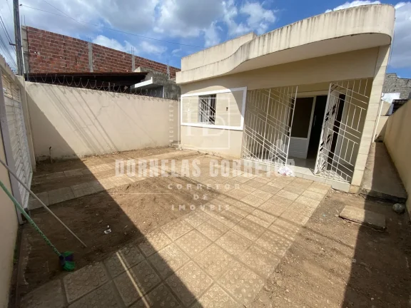 Imagem Preço Imperdível! Casa à Venda em Carpina - Estrutura para 1º Andar