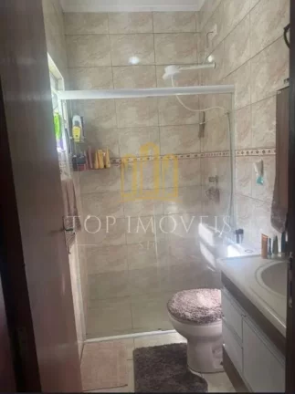 Imagem Oportunidade no Alto de Santana - SJC! Casa à venda com 3 dormitórios (1 suíte) + churrasqueira! Se você busca conforto, praticidade e uma localização privilegiada, essa é a casa ideal para você!