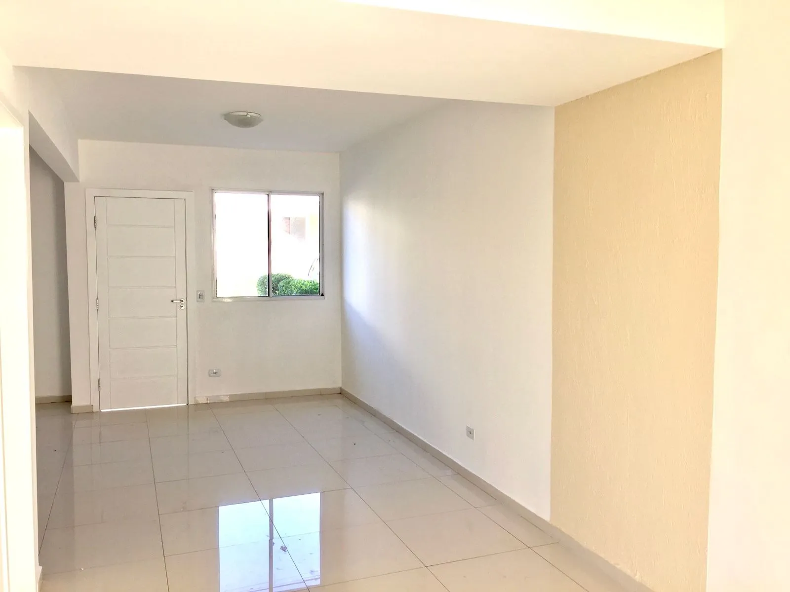 Imagem Sobrado no Condomínio Village Salermo, na região do Campolim