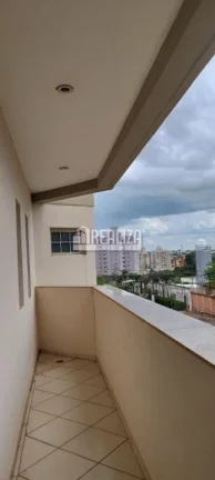Imagem Casa Residencial / Comercial à venda com 3 dormitórios na Mercês, Uberaba
