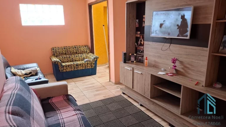 Imagem Casa com edícula, 05 quartos sendo 02 suítes, no São Lourenço em Curitiba PR