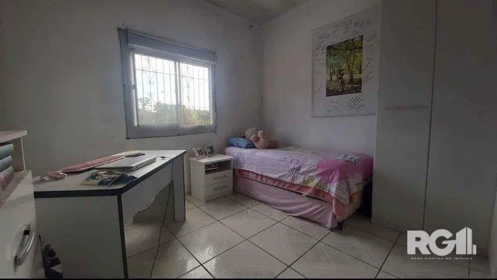 Imagem Casa à venda na Avenida Professor Oscar Pereira, com 3 dormitórios