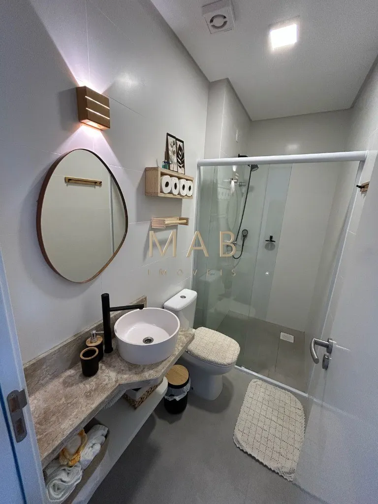 Imagem Venha Conferir! Apartamento de 1 Dormitório à Venda na Praia da Cachoeira do Bom Jesus em Florianópolis/SC!!