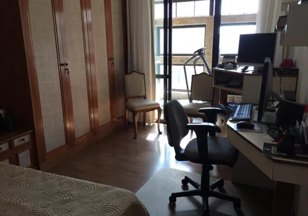 Imagem Apartamento com 4 Quartos à Venda, 247 m² em Barra da Tijuca - Rio de Janeiro