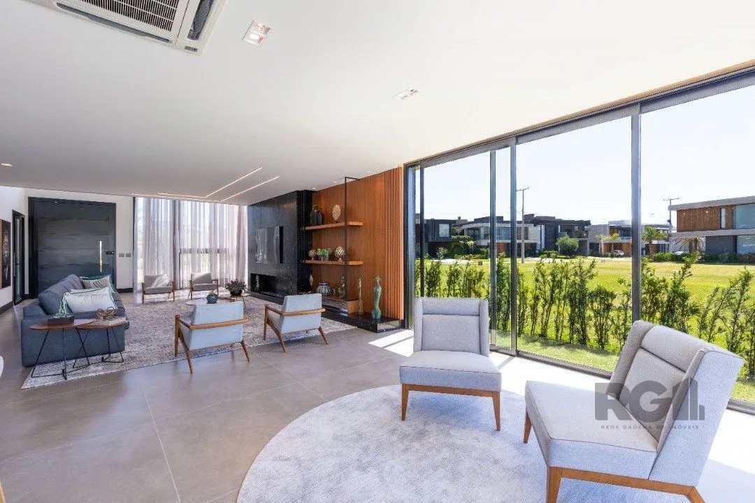 Imagem Casa de Condomínio em Atlântida Sul