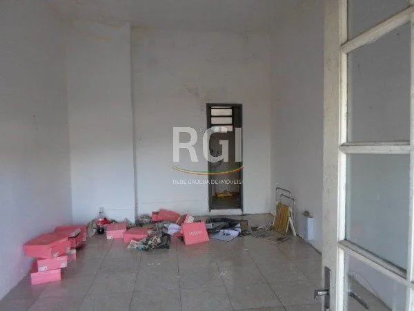 Imagem Prédio residencial e comercial, no bairro Navegantes em Porto Alegre