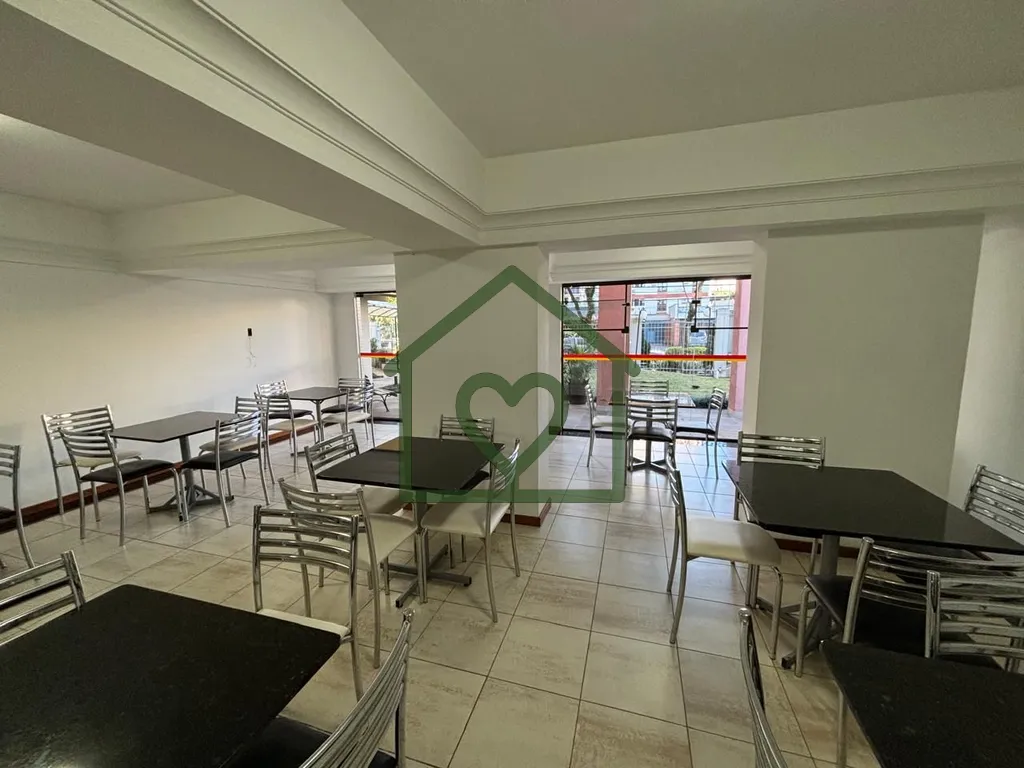 Imagem Viviane Paz Imóveis vende ótimo apartamento mobiliado, com vista panorâmica no Menino Deus, conta...