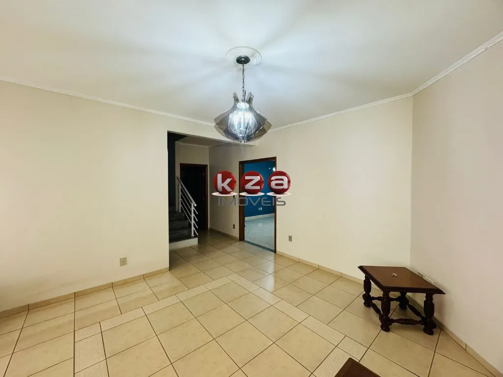 Imagem Imperdível Casa Comercial à Venda em Valinhos-SP, Bairro Jardim Bela Vista! 3 Quartos, 2 Suítes, 2 Salas, 4 Banheiros, 4 Vagas, 230m²!