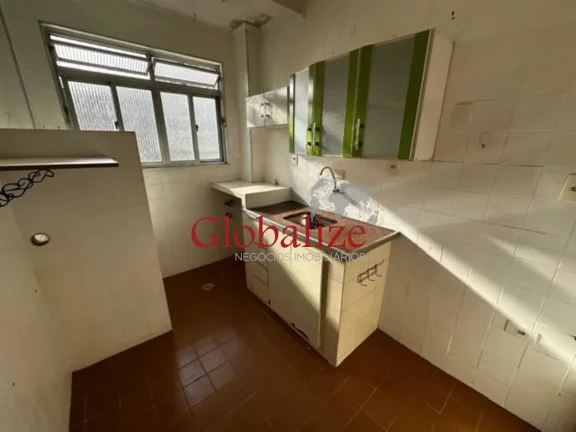 Imagem Apartamento à venda com 48m², 1 quarto, 1 quadra da praia, vaga de garagem por R$375.000,00 na Pompéia em Santos