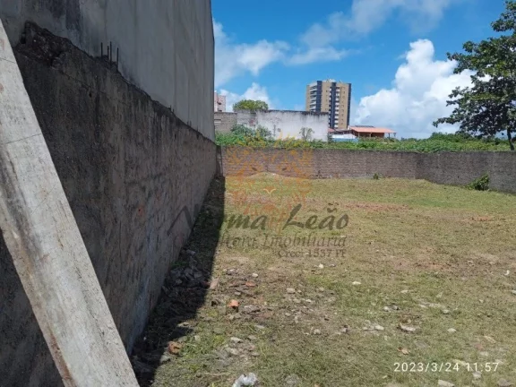 Imagem Vendo terreno na Atalaia. Próximo à Dermavitta.