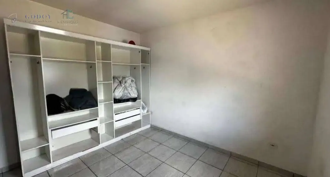 Imagem Sobrado à venda em Pindamonhangaba, Vitória Vale II, com 2 quartos, 130m²