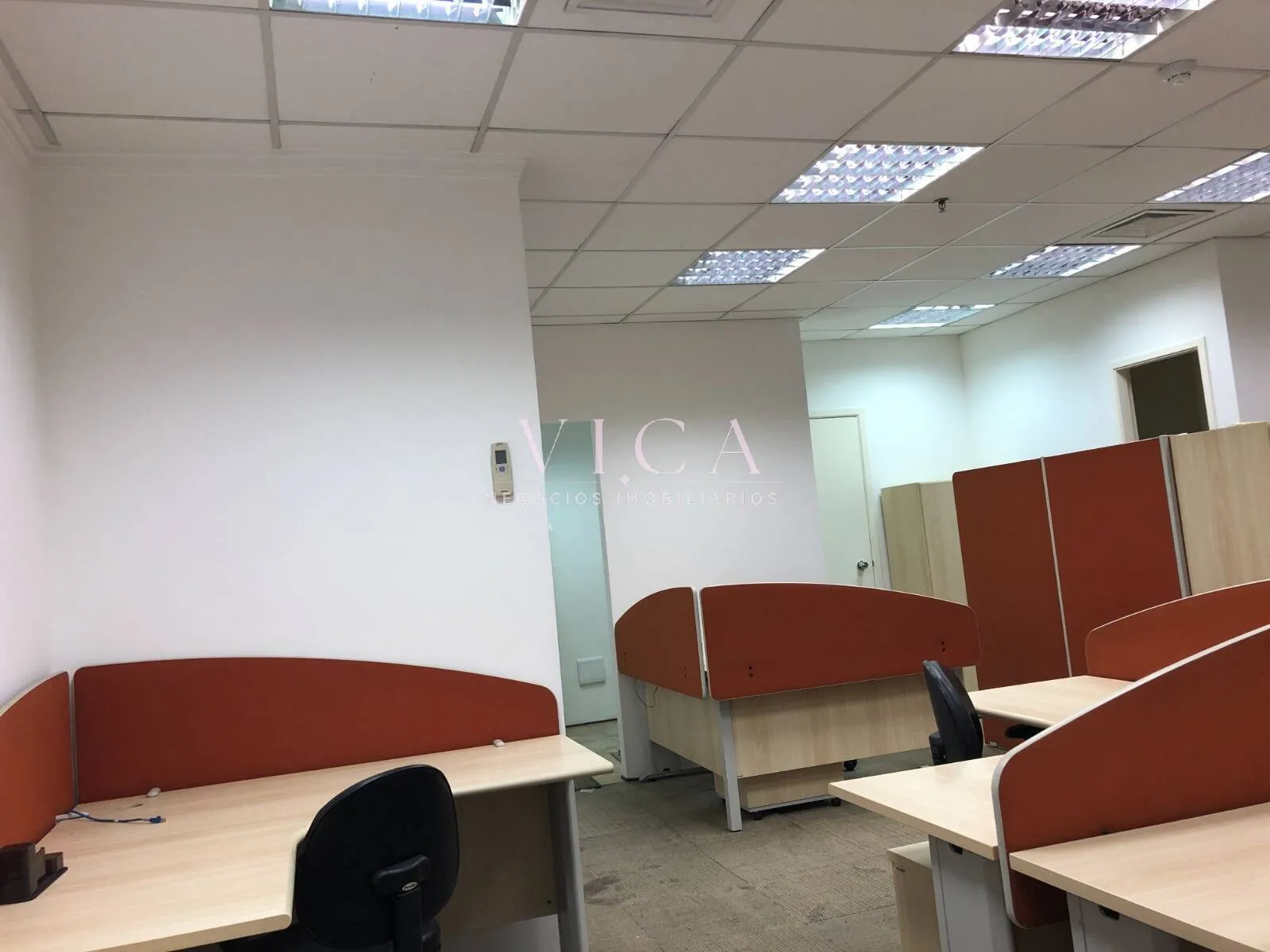 Imagem Sala para alugar com 56m² - em Alphaville - Barueri/SP