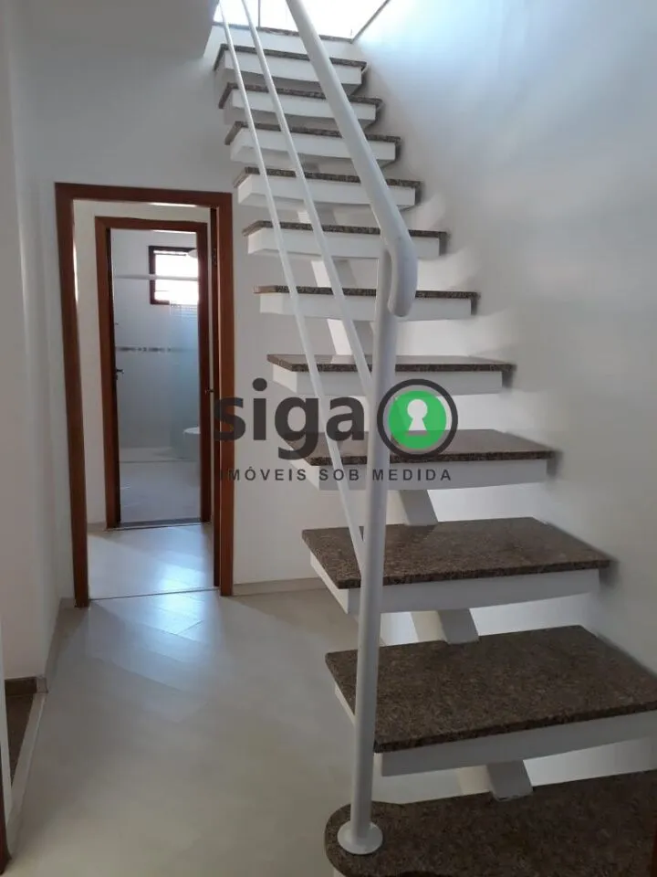 Imagem Sofisticação e Exclusividade em Casa Triplex no Bosque da Saúde