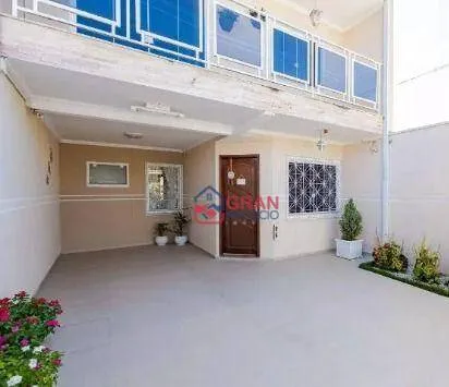 Imagem Sobrado Triplex com 3 quartos em São José dos Pinhais