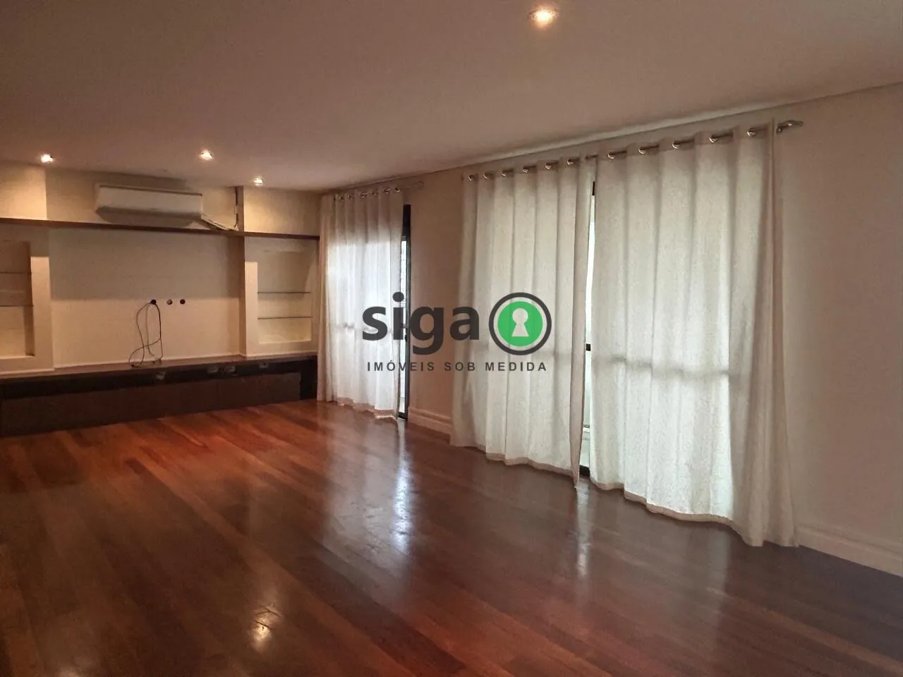 Imagem Apartamento á Venda na Vila Suzana- 192m², 3 quartos, 3 vagas
