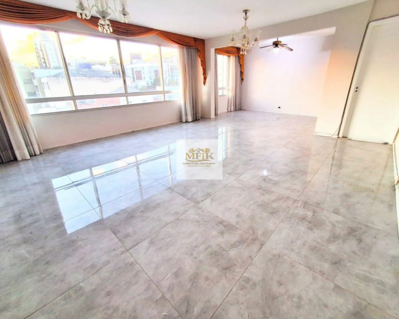 Imagem Apartamento com 3 quartos e 140 m² em venda no bairro São Francisco Curitiba