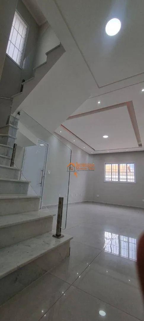 Imagem Sobrado com 3 dormitórios à venda, 114 m² por R$ 820.000,00 - Center Ville - Arujá/SP