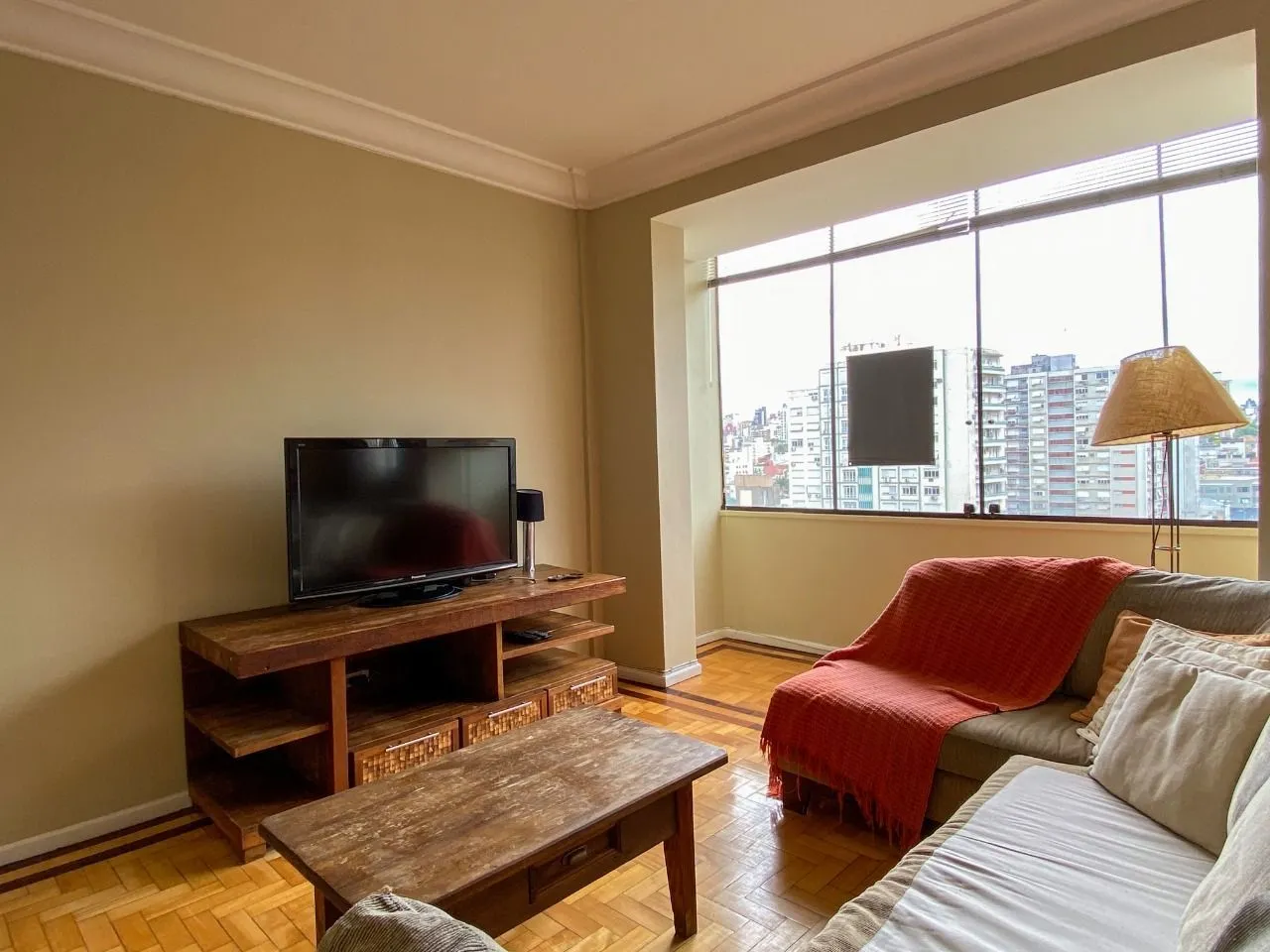 Imagem Apartamento 3 dormitórios, com linda vista, em frente ao Hospital de Clínicas