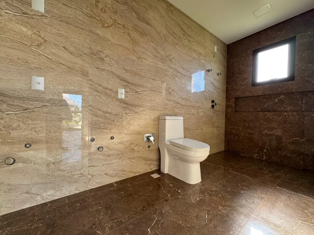 Imagem Casa à venda com 265m2 por R$ 3.165.000,00