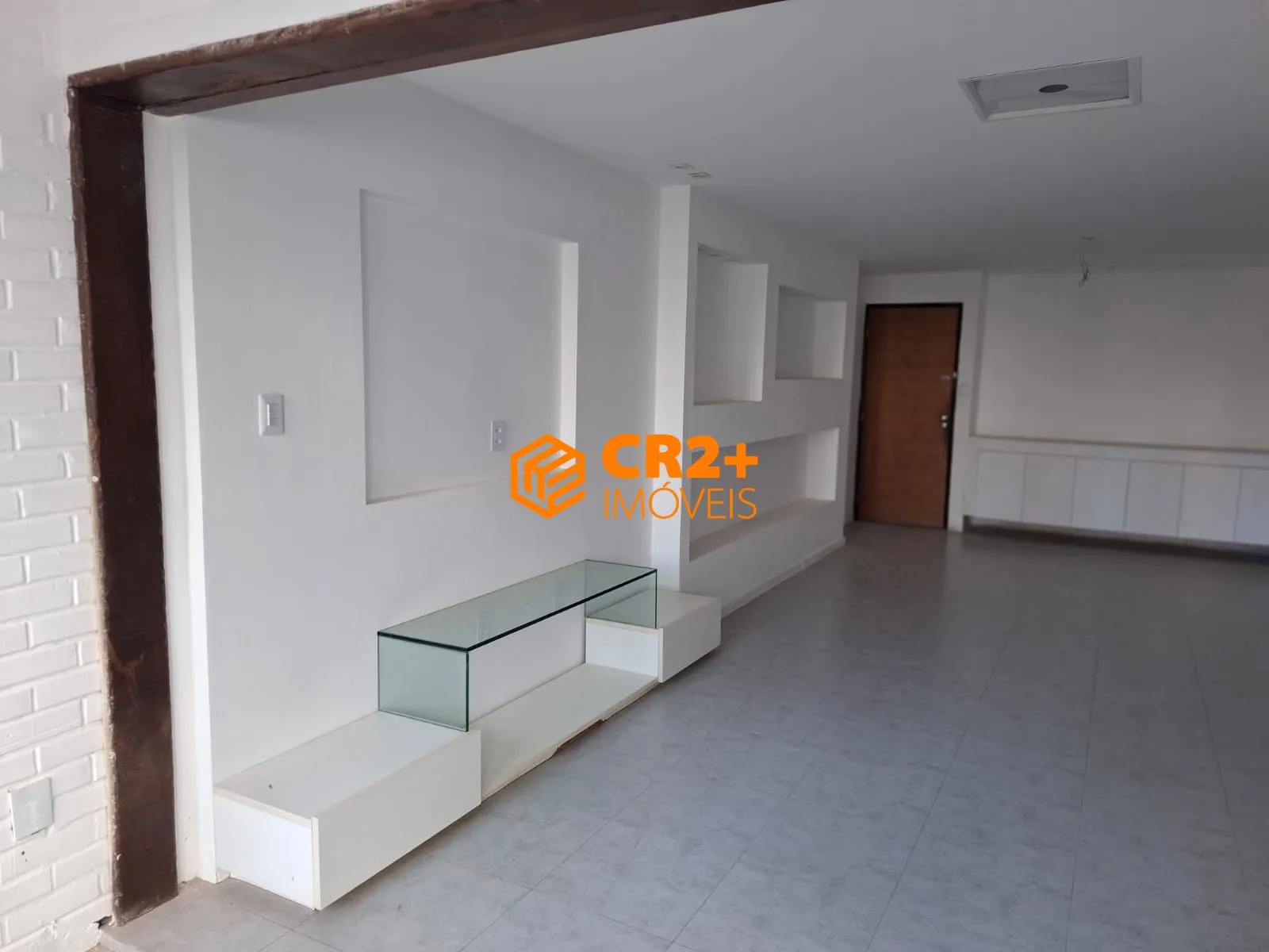 Imagem Vendo apartamento reformado em Boa Viagem com 121m²
