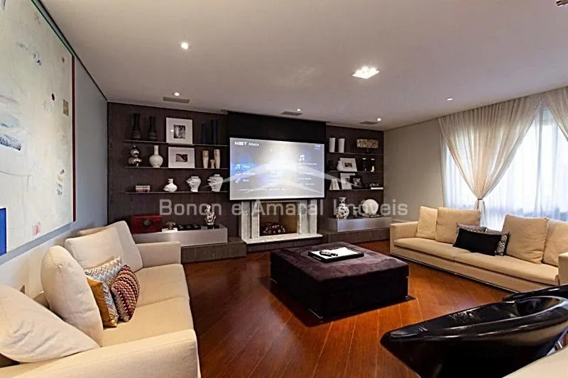Imagem Apartamento à venda no Condomínio Edifício Plaza Beethoven, com 4 suítes , no charmoso Cambuí - Campinas/SP