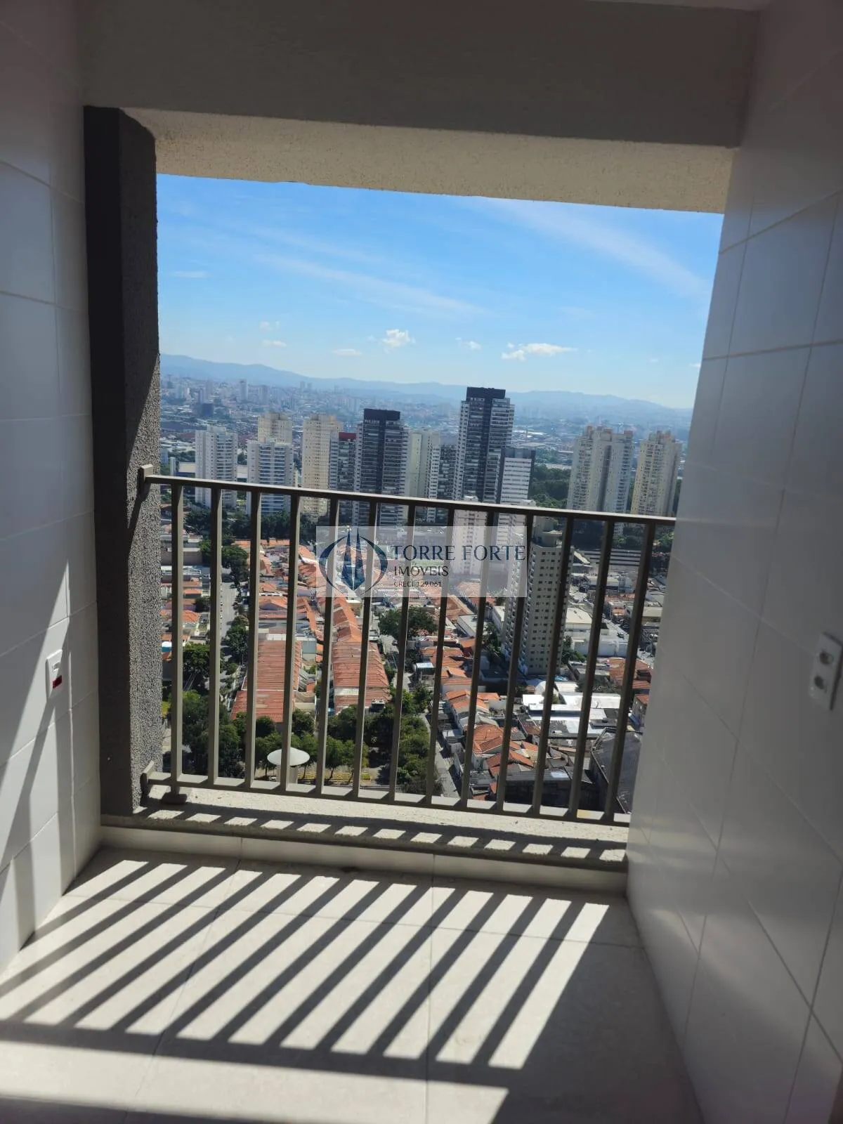 Imagem Apartamento novo com 2 dormitorios 1 suite , varanda , 1 vaga no Tatuape .