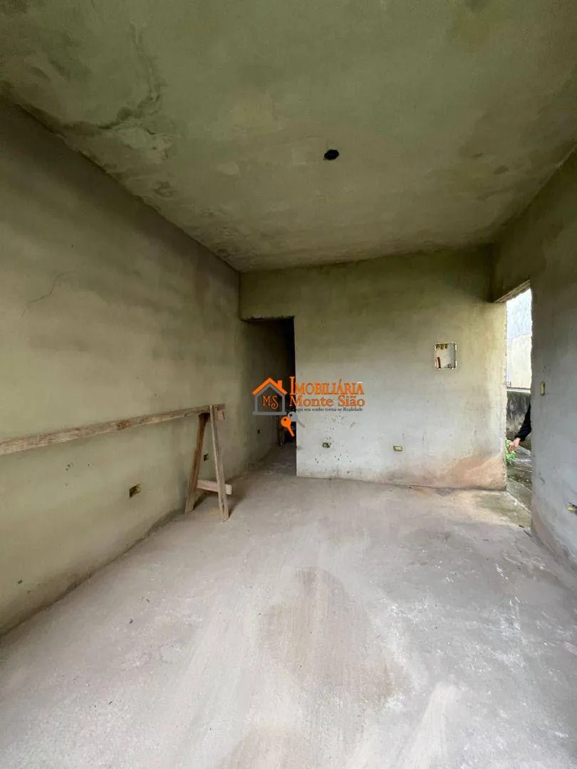 Foto do imóvel Casa com 4 dormitórios à venda, 400 m² por R$ 660.000,00 - Cidade Soberana - Guarulhos/SP