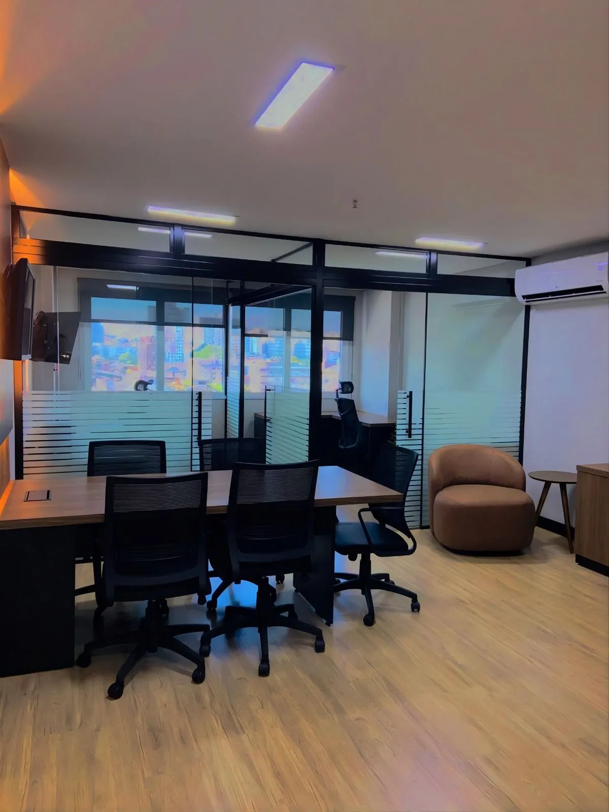 Imagem Sala comercial no Hom Lindoia