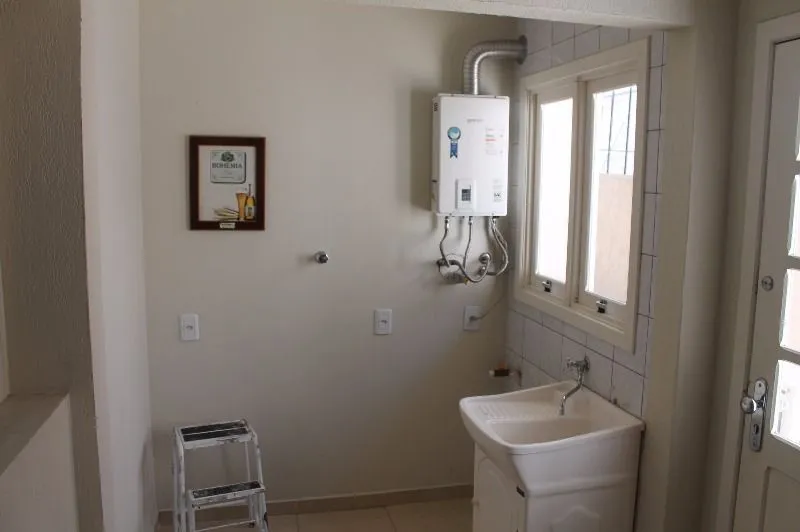 Imagem Casa para Venda - 220m², 3 dormitórios, sendo 1 suites, 4 vagas - Ipanema