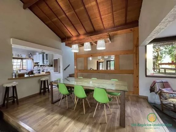 Imagem Casa Semitérrea com 4d/1ste. , lareira, piscina e gazebo!