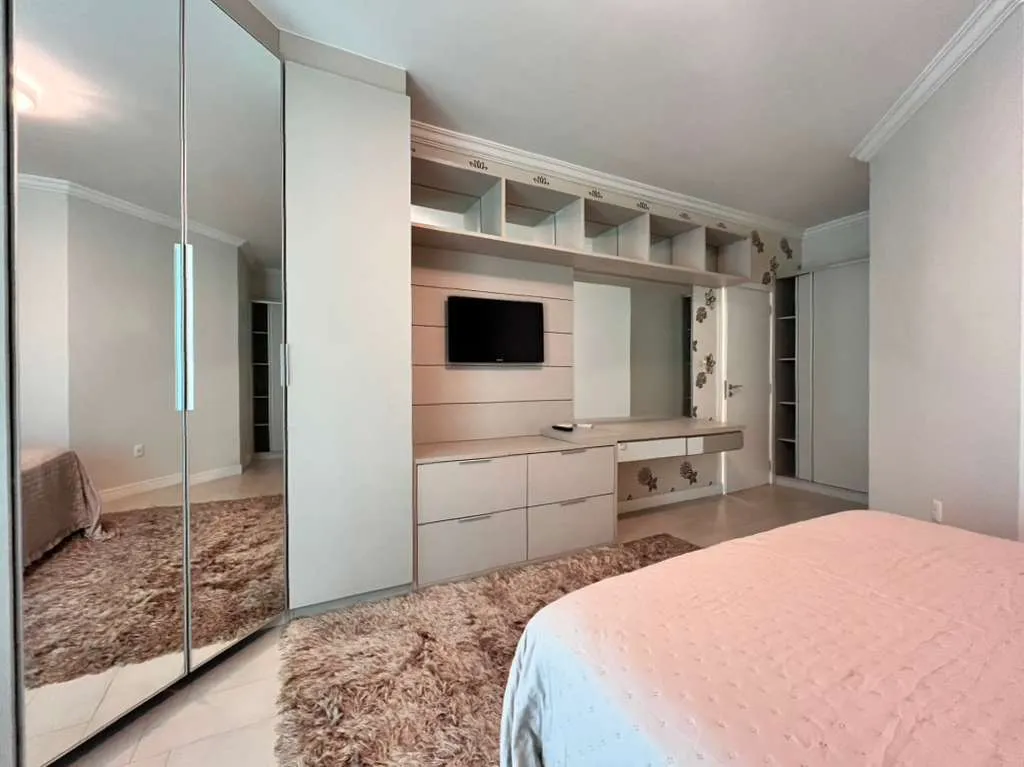 Imagem Apartamento à venda com 194m2 por R$ 2.950.000,00