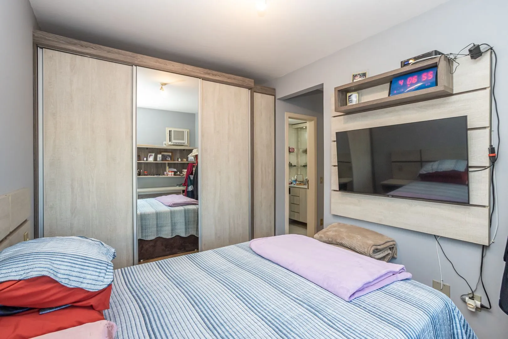 Imagem Apartamento no Cristal de 3 dormitórios , 2 vagas e infra