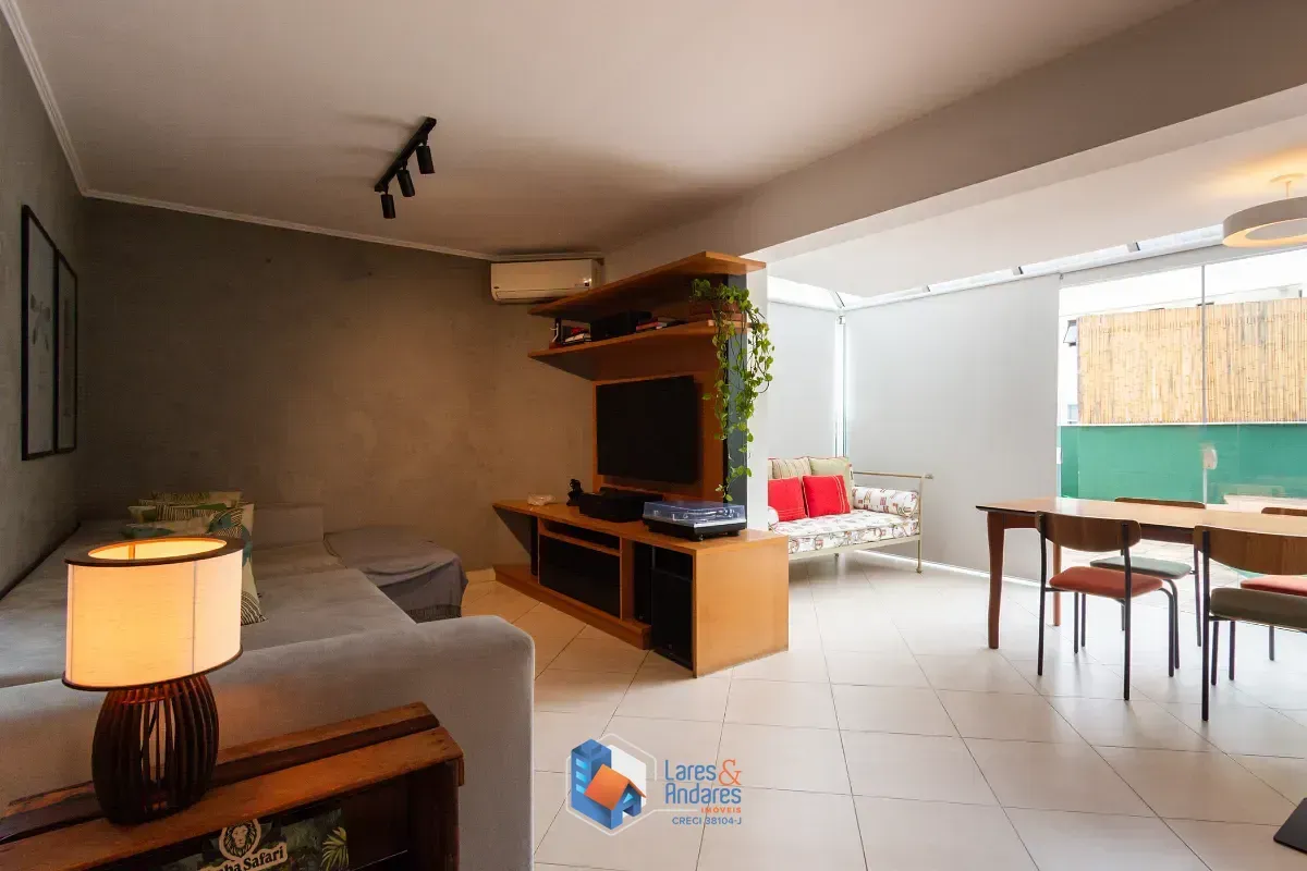 Foto do imóvel Duplex para venda em Pinheiros com 2 quartos, sendo 2 suítes, 110m² em Rua Mourato Coelho