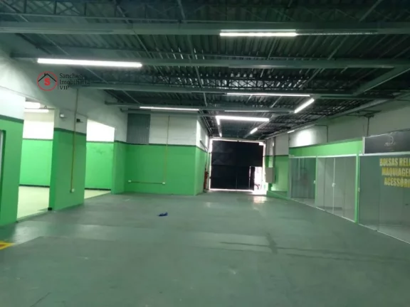 Imagem LOCAÇÃO SALÃO COMERCIAL - VILA NOGUEIRA - DIADEMA/SP. Salão amplo, 699,60 m, com 8 box individuais, com piso de porcelanato, banheiro feminino, masculino e acessível, total de 07 banheiros, espaço interno que pode ser utilizado como estacionamento. Ide
