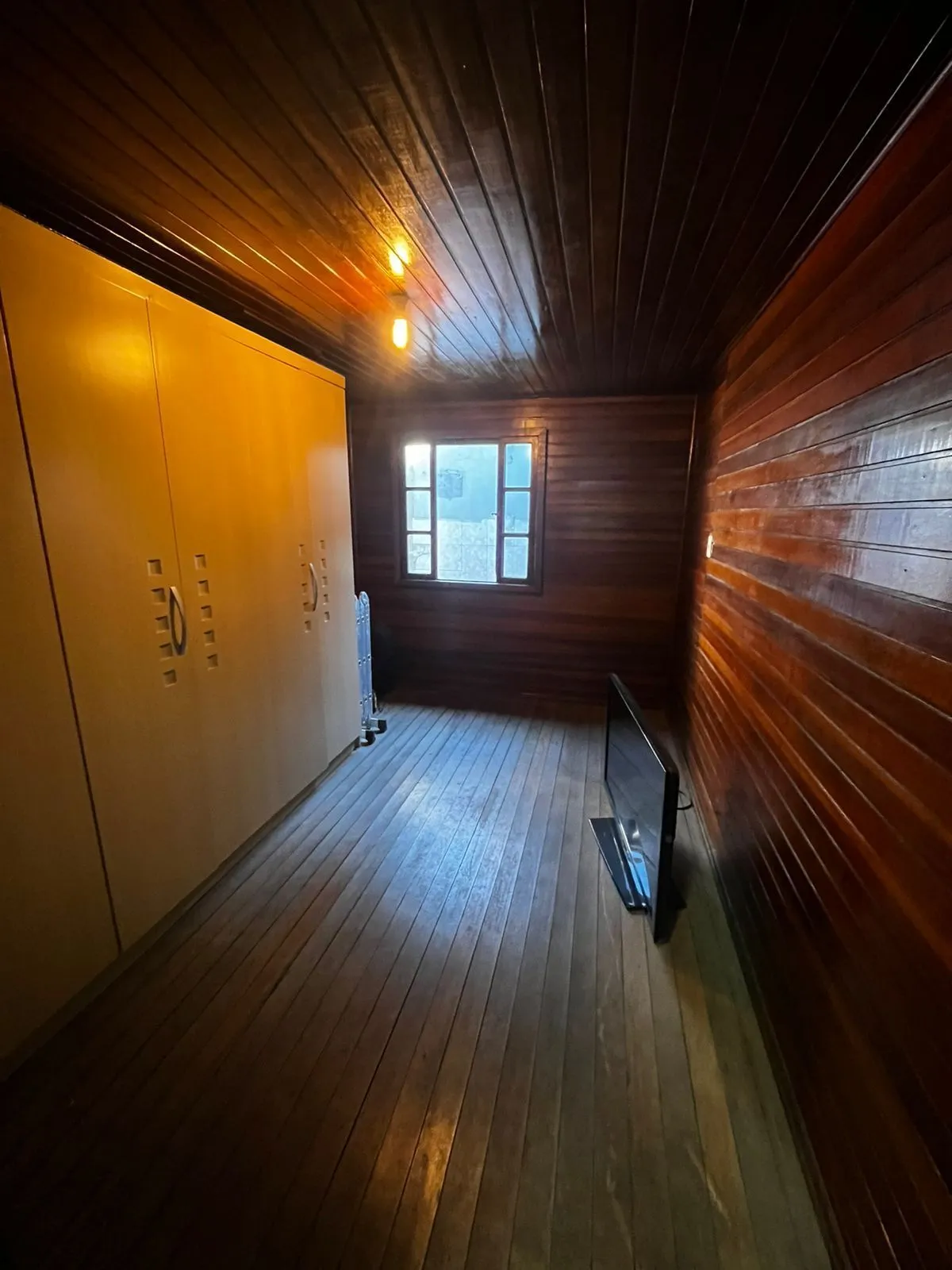 Imagem Terreno de 326m², com 02 casas de Madeira em excelentes condições, Passo d'areia