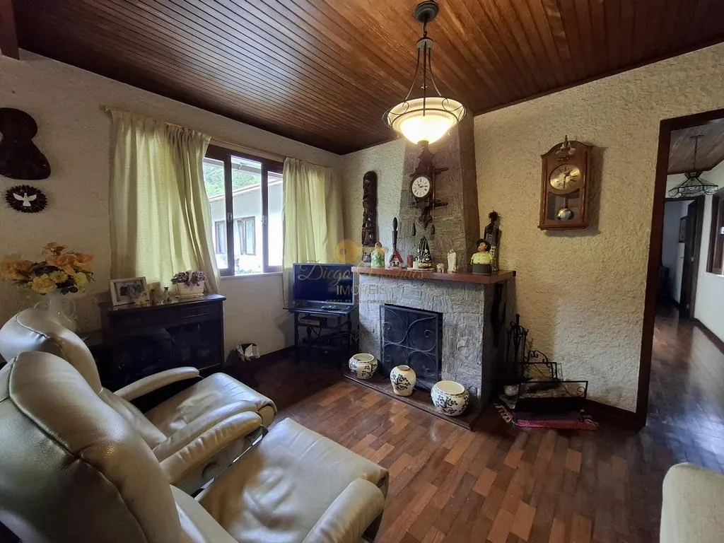 Imagem Casa para Venda em Teresópolis / RJ no bairro Albuquerque